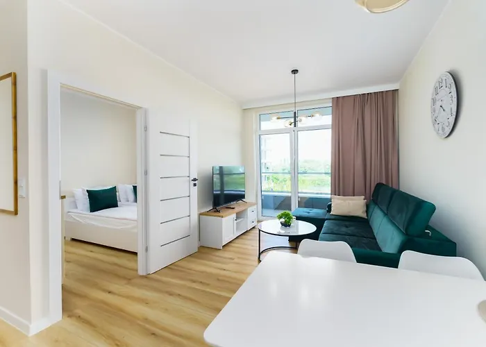 Lazurowy Z Basenem Letnim By Holidaysun Apartament *