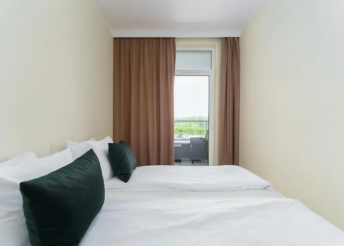 Lazurowy Z Basenem Letnim By Holidaysun Apartament *